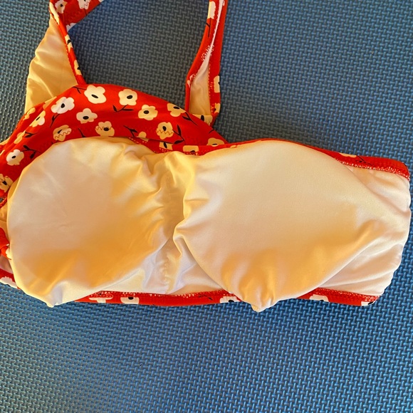 One Shoulder Bikini Swim Top Floral Large with pads White Flower Red - Picture 3 of 6